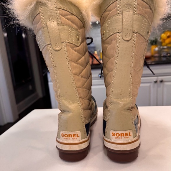 Sorel Tofino Womens Size 7 Waterproof Faux Fur Winter Snow Boot NL 2332-241 - Picture 5 of 15